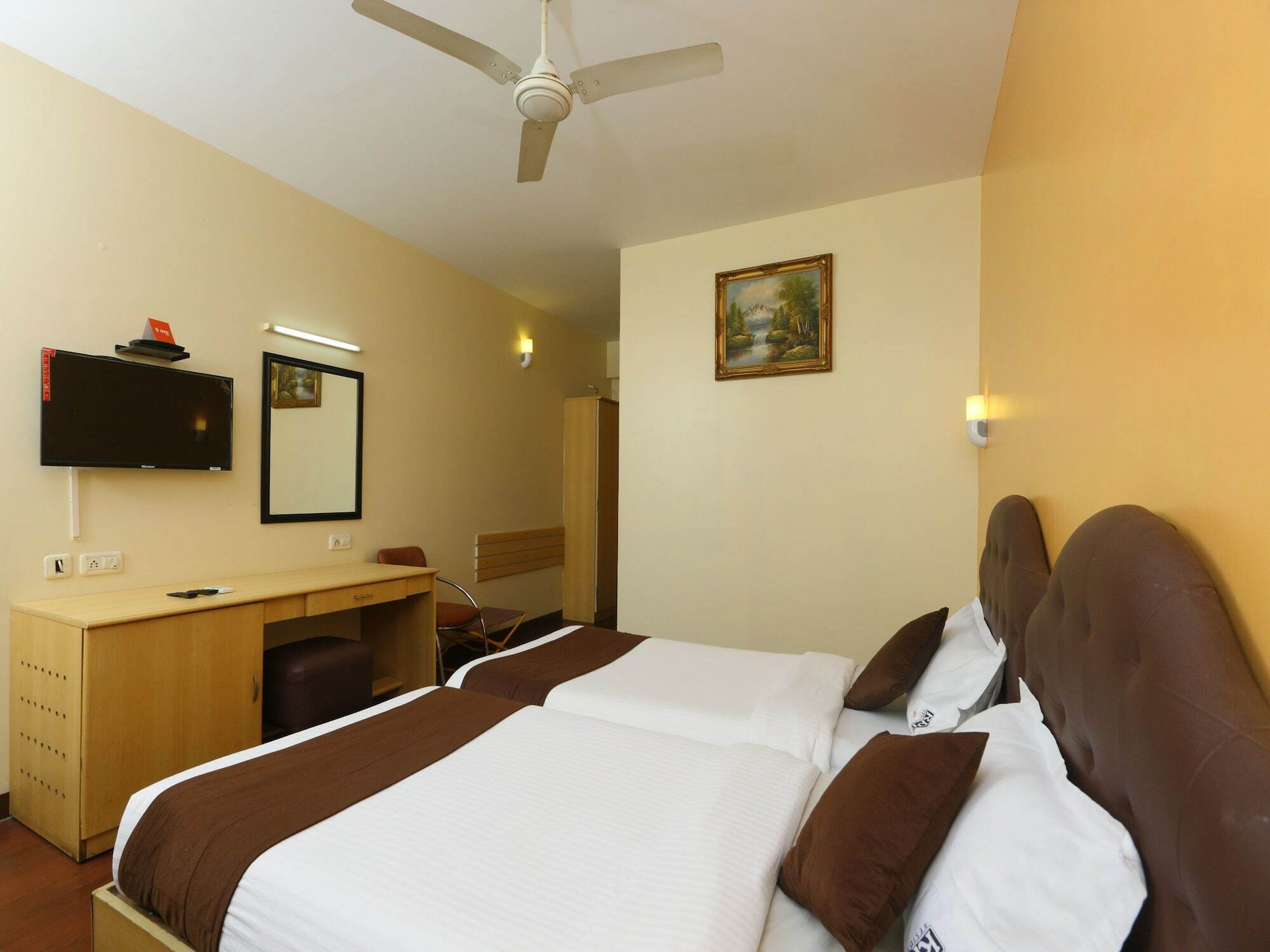 Oyo 14933 Rpr Residency Hotel Chennai Ngoại thất bức ảnh